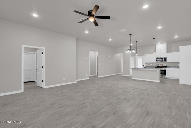 624 Hesse Drive, Socorro, TX 79927