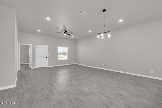 624 Hesse Drive, Socorro, TX 79927