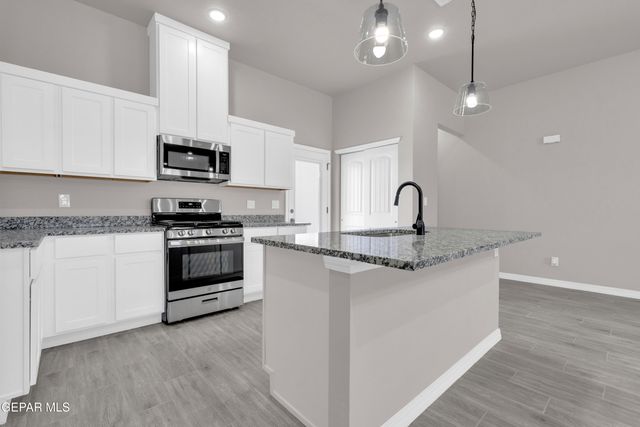 624 Hesse Drive, Socorro, TX 79927