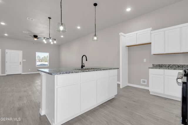 624 Hesse Drive, Socorro, TX 79927