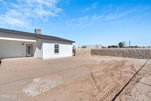 624 Hesse Drive, Socorro, TX 79927