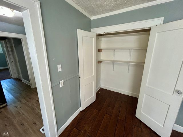 2909 E Brookside Avenue, Indianapolis, IN 46218