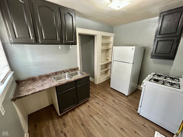 2909 E Brookside Avenue, Indianapolis, IN 46218