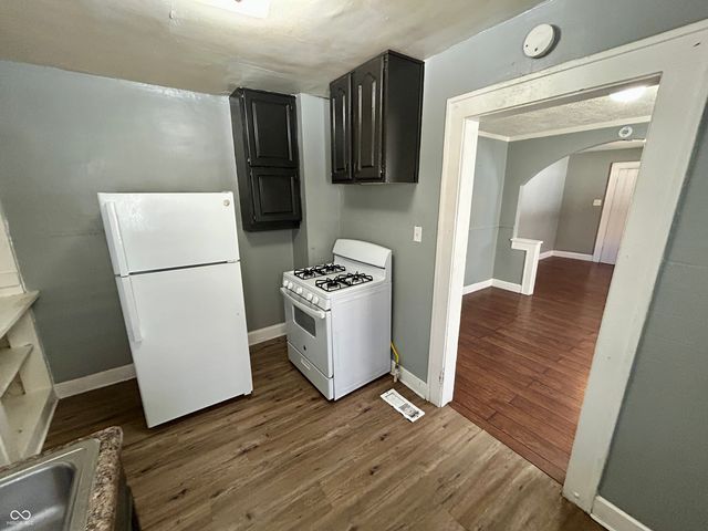 2909 E Brookside Avenue, Indianapolis, IN 46218