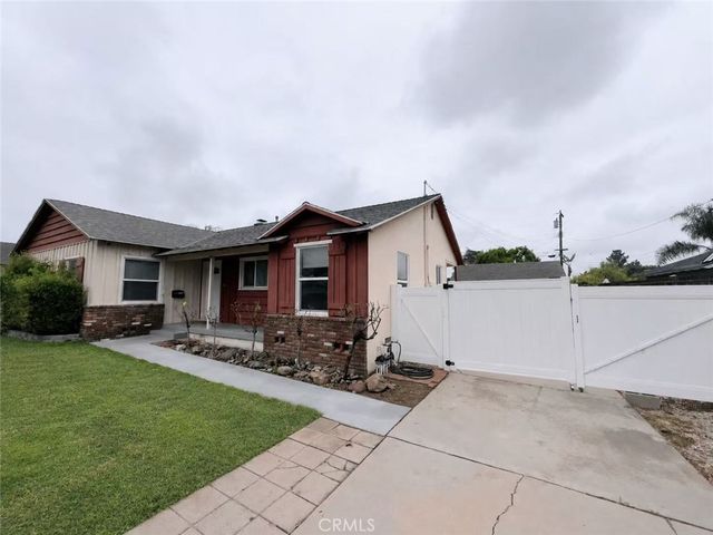 836 E Whitcomb, Glendora, CA 91741