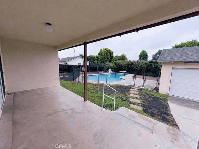 836 E Whitcomb, Glendora, CA 91741