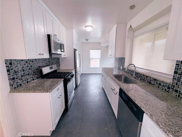836 E Whitcomb, Glendora, CA 91741