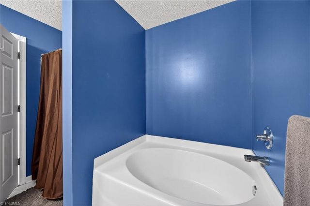 2107 Jefferson Court, Archdale, NC 27263