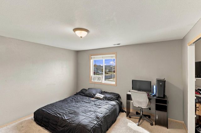 6603 S West Terrace Dr, Cheney, WA 99004