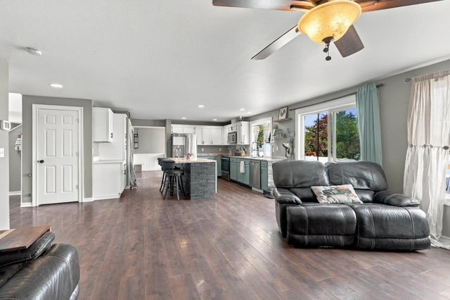 6603 S West Terrace Dr, Cheney, WA 99004