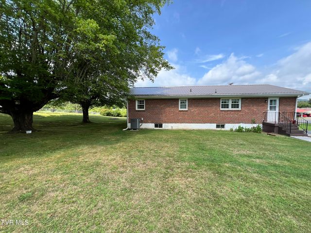3999 Weaver Pike, Bluff City, TN 37618