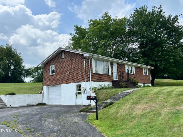 3999 Weaver Pike, Bluff City, TN 37618