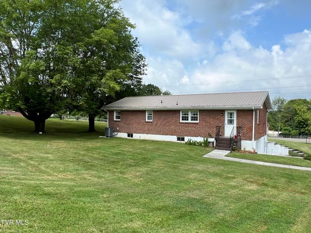3999 Weaver Pike, Bluff City, TN 37618