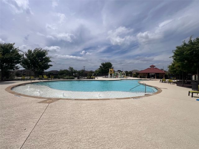 915 Amber Street, Princeton, TX 75407