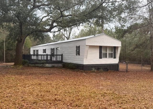 3083 Lake Sue Drive, Crestview, FL 32539