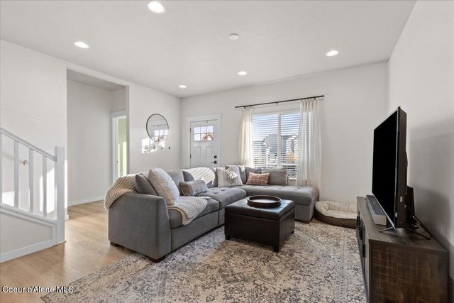 12193 W MOORFIELD AVE, Post Falls, ID 83854