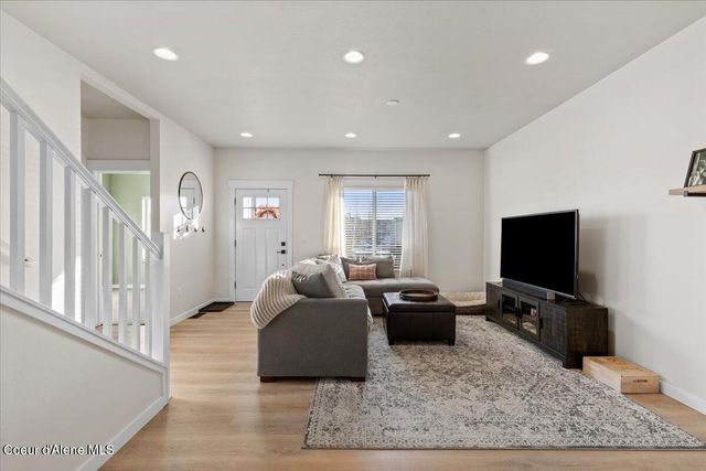 12193 W MOORFIELD AVE, Post Falls, ID 83854