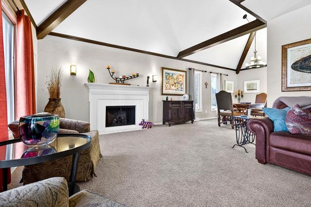 157 OLD ORCHARD LANE, Neenah, WI 54956