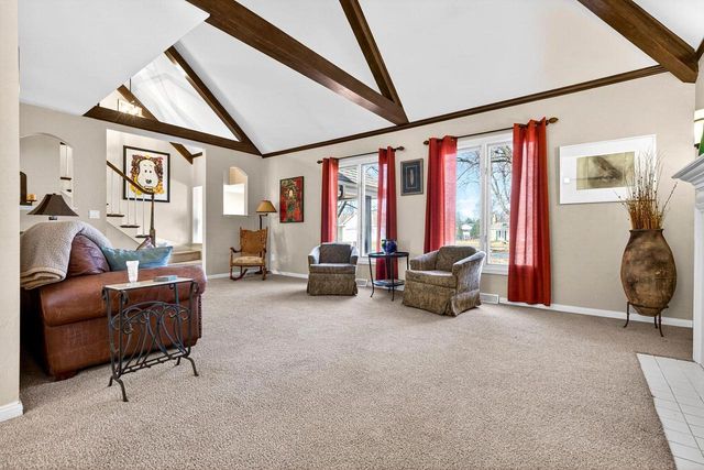 157 OLD ORCHARD LANE, Neenah, WI 54956