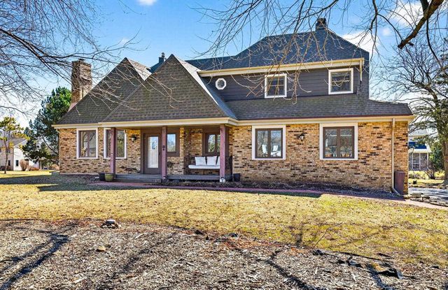 157 OLD ORCHARD LANE, Neenah, WI 54956