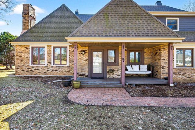 157 OLD ORCHARD LANE, Neenah, WI 54956