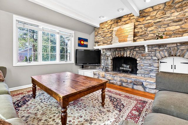 157 OLD ORCHARD LANE, Neenah, WI 54956