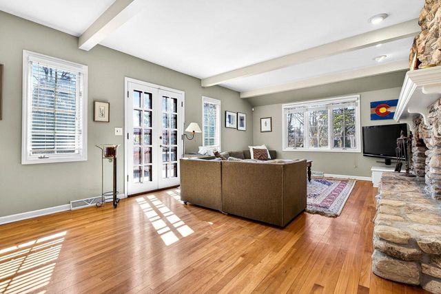 157 OLD ORCHARD LANE, Neenah, WI 54956