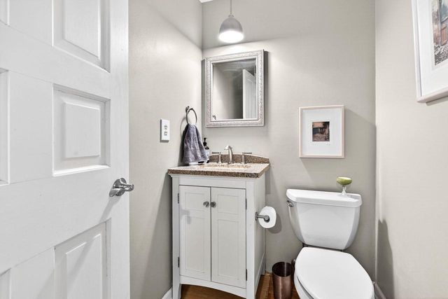 157 OLD ORCHARD LANE, Neenah, WI 54956