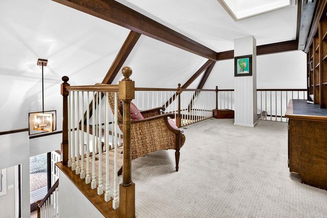 157 OLD ORCHARD LANE, Neenah, WI 54956