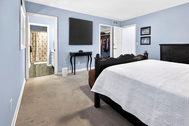 157 OLD ORCHARD LANE, Neenah, WI 54956