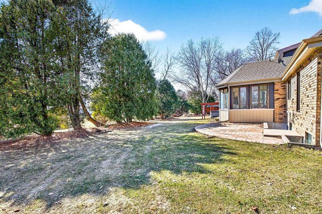 157 OLD ORCHARD LANE, Neenah, WI 54956