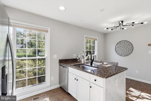 5215 LIGHTHORNE RD, Burke, VA 22015