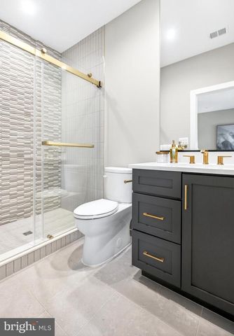 327 RUNNER STONE CT NW, Leesburg, VA 20176
