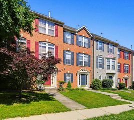 570 EISENHOWER DR, Frederick, MD 21703