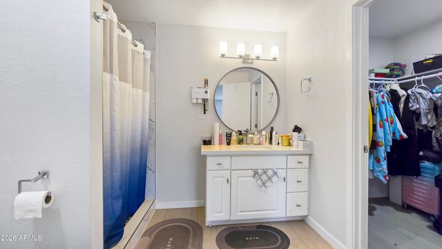 8012 W HIGHLAND Avenue, Phoenix, AZ 85033