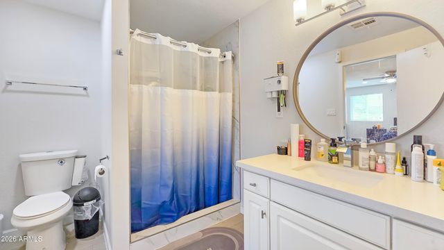 8012 W HIGHLAND Avenue, Phoenix, AZ 85033