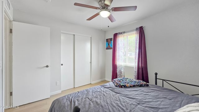 8012 W HIGHLAND Avenue, Phoenix, AZ 85033