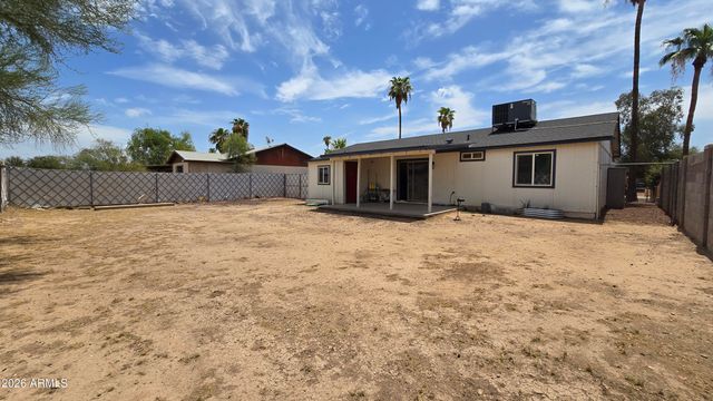 8012 W HIGHLAND Avenue, Phoenix, AZ 85033