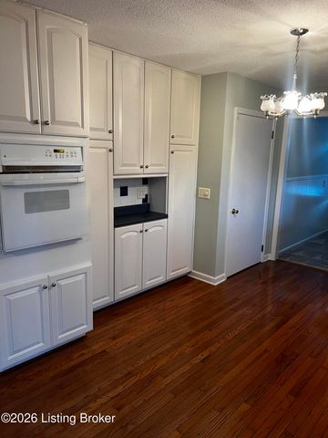 51 Circle Crest Rd, Hodgenville, KY 42748