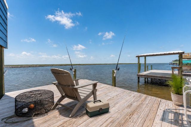 1453 County Road 230, Sargent, TX 77414