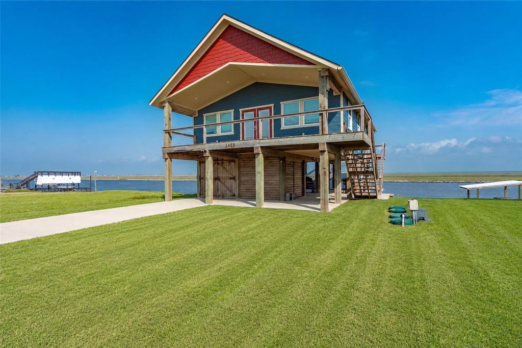 1453 County Road 230, Sargent, TX 77414