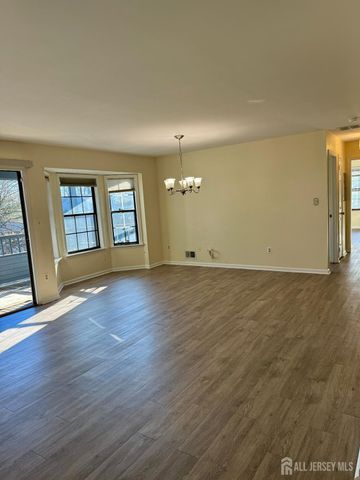 809 Woodhaven Drive, Edison, NJ 08817