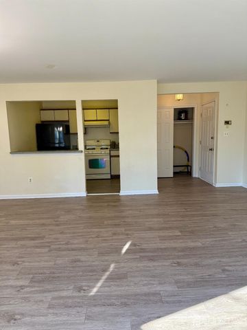 809 Woodhaven Drive, Edison, NJ 08817