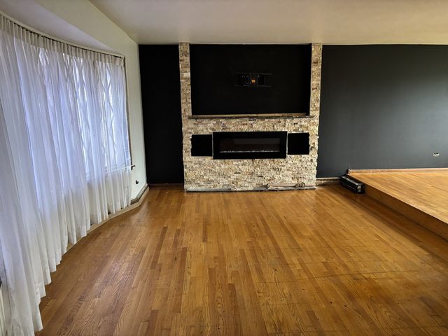 838 E 163rd Place, South Holland, IL 60473