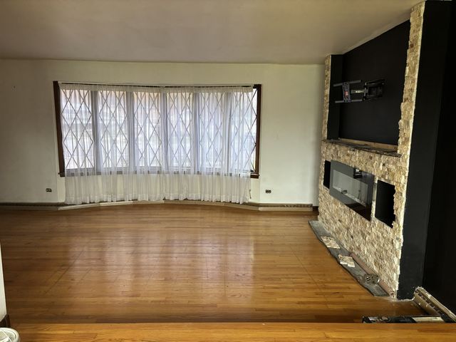 838 E 163rd Place, South Holland, IL 60473