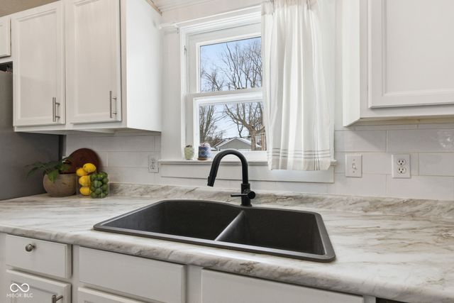 5152 Rosslyn Avenue, Indianapolis, IN 46205