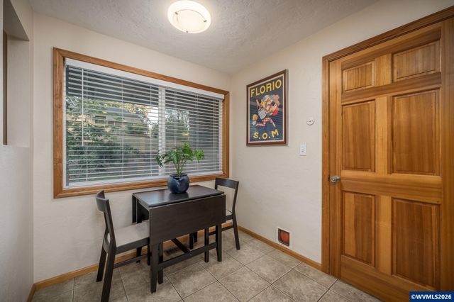 1520 Laurel Heights Dr NW, Albany, OR 97321