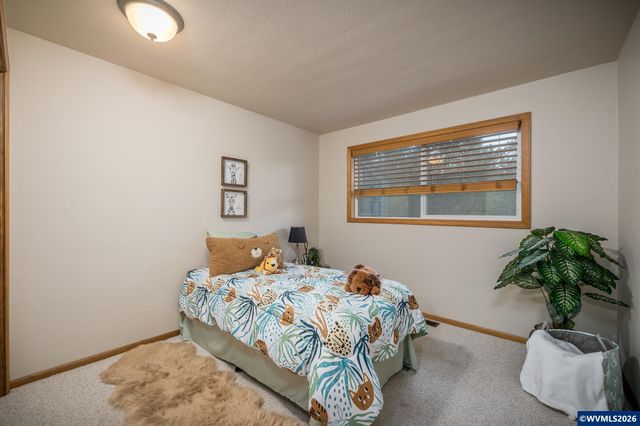 1520 Laurel Heights Dr NW, Albany, OR 97321