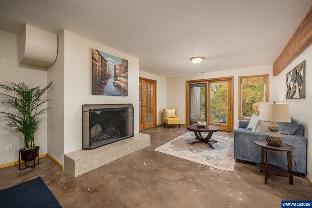 1520 Laurel Heights Dr NW, Albany, OR 97321