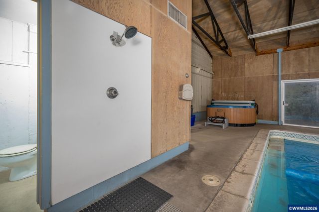 1520 Laurel Heights Dr NW, Albany, OR 97321